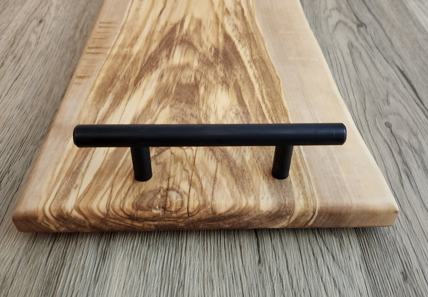 Olive Wood with Handle Hardwood Cutting Board