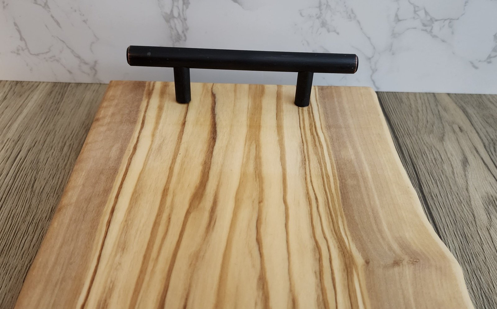Olive Wood with Handle Hardwood Cutting Board
